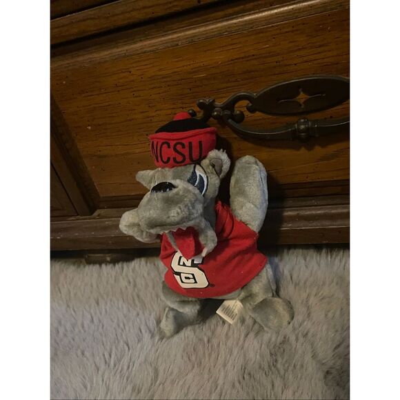 Vintage NC State Wolf Beanie Baby Plush Animal Toy - Picture 4 of 9
